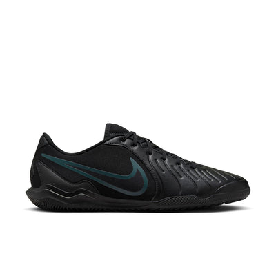 Nike Tiempo Legend 10 Club Indoor/Court Low-Top Soccer Shoes